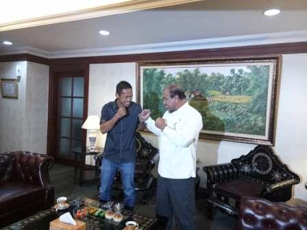 Petinju Daud Jordan Mohon Restu Bertarung dengan Malikov Dari Rusia